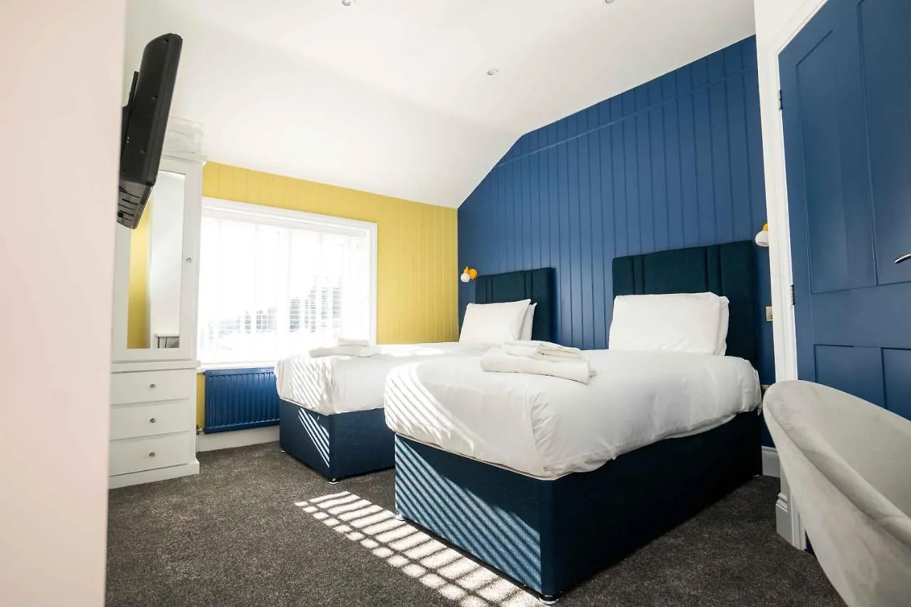 Delmont Hotel & View Restaurant Scarborough