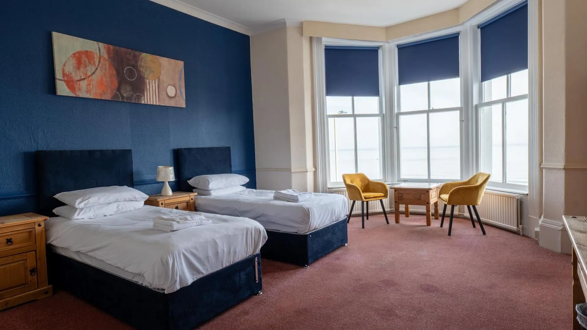 Delmont Hotel & View Restaurant Scarborough