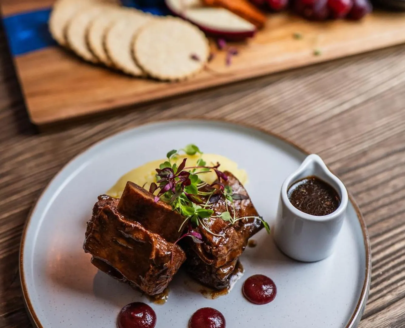 Delmont Hotel & View Restaurant Scarborough