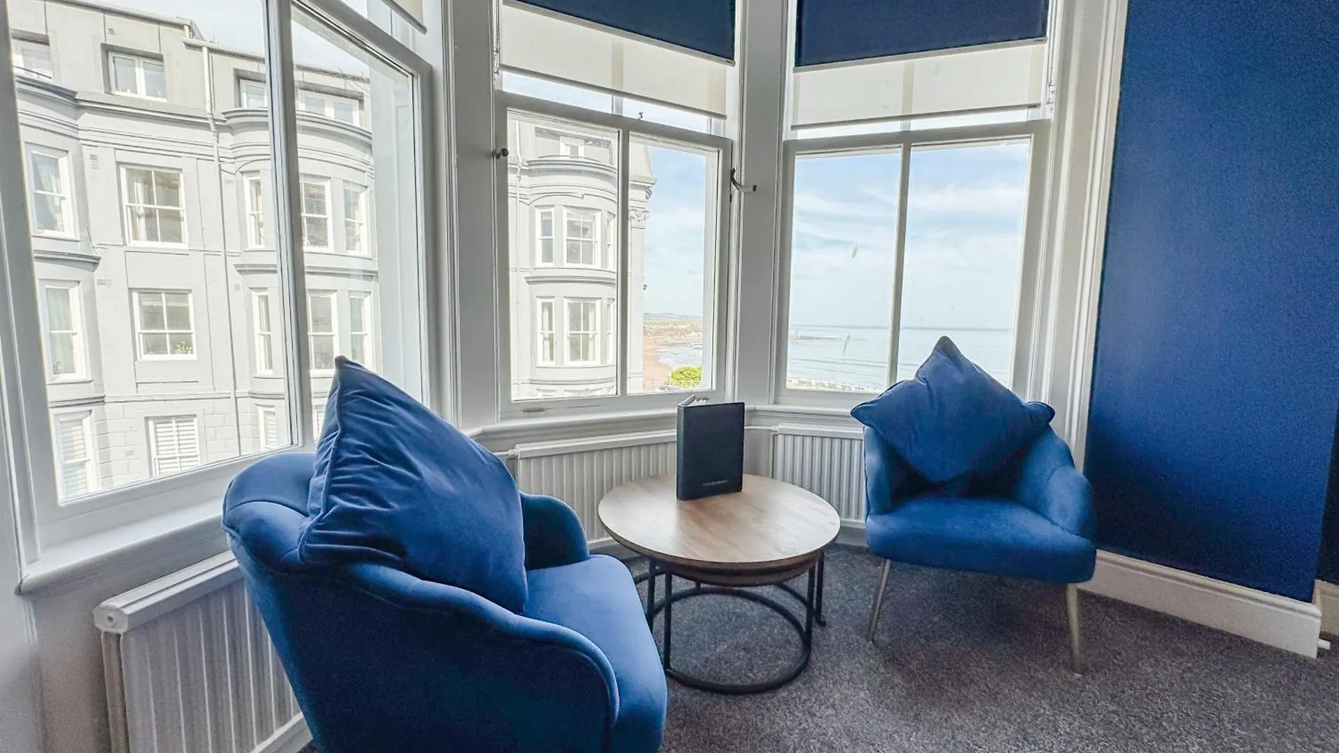Delmont Hotel & View Restaurant Scarborough