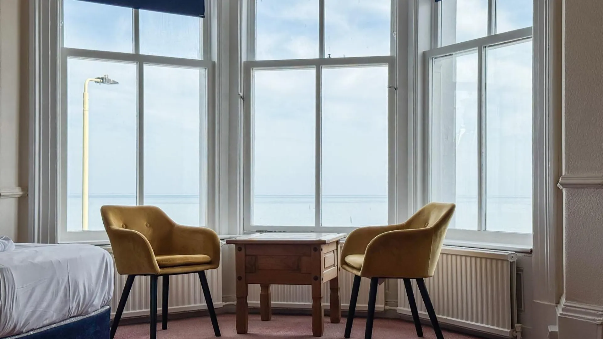 Delmont Hotel & View Restaurant Scarborough 3*,
