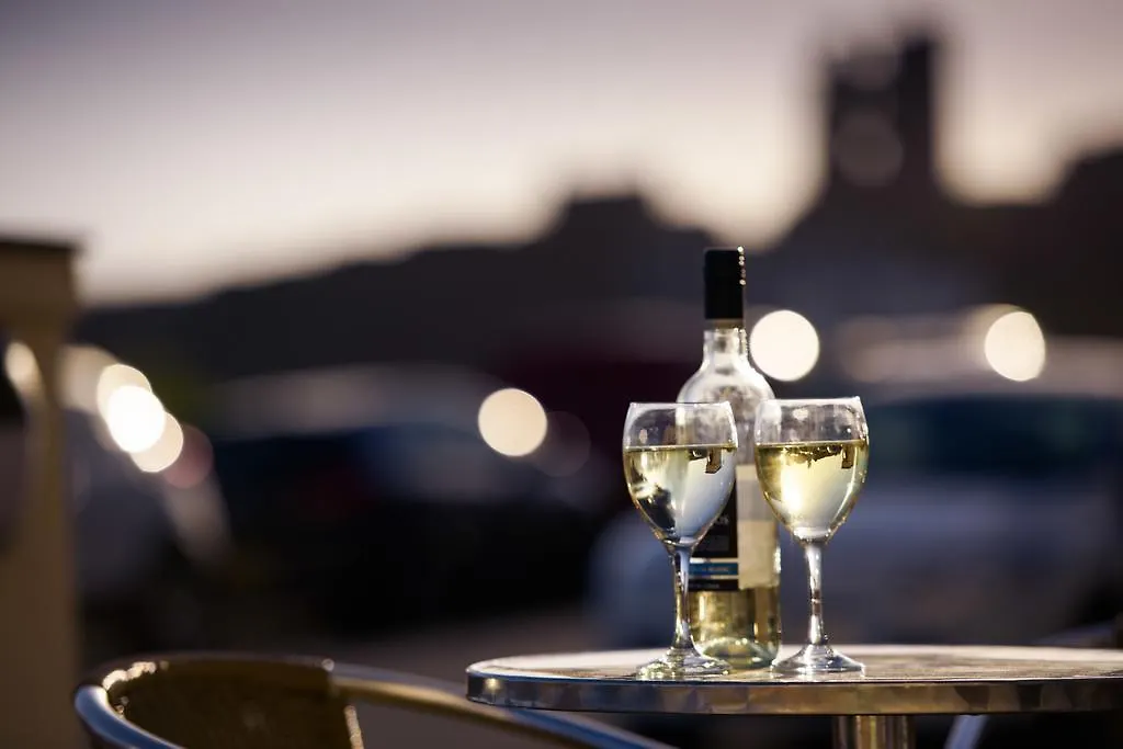 Delmont Hotel & View Restaurant Scarborough