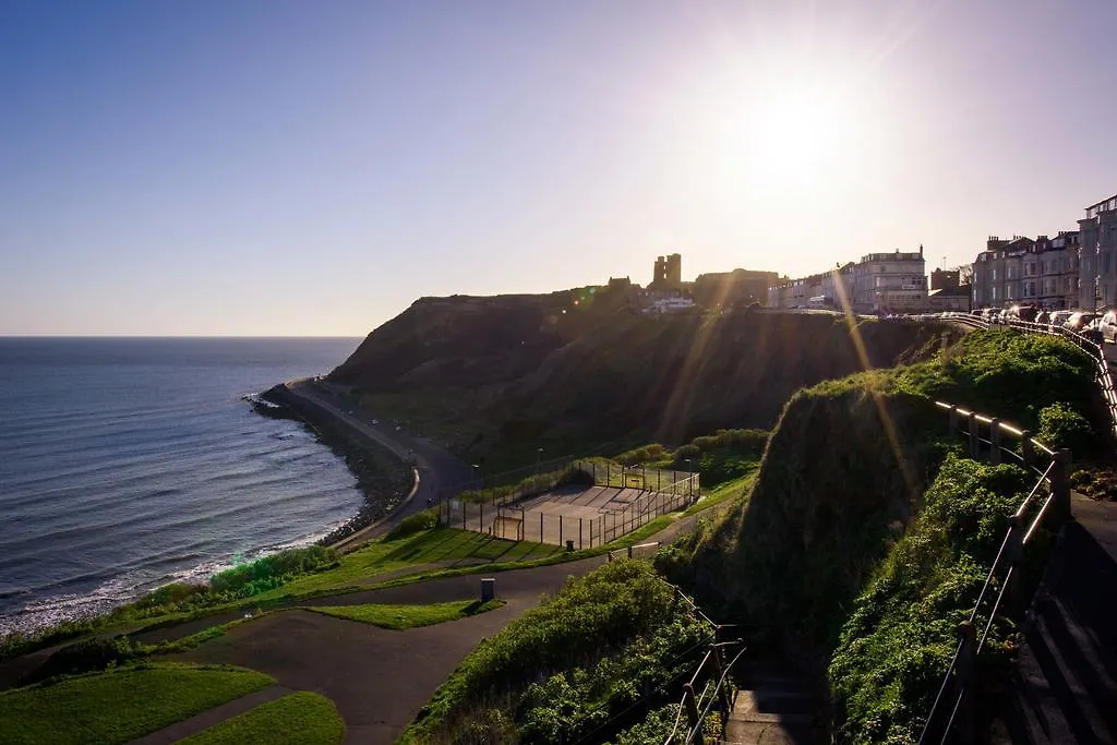 Delmont Hotel & View Restaurant Scarborough