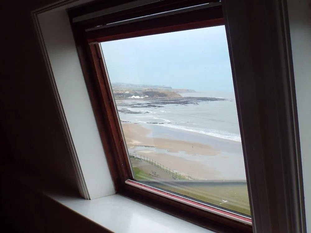 Delmont Hotel & View Restaurant Scarborough